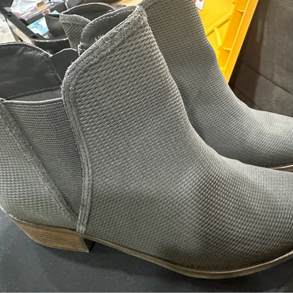 Kenzie Gerona Gray Ankle Boots